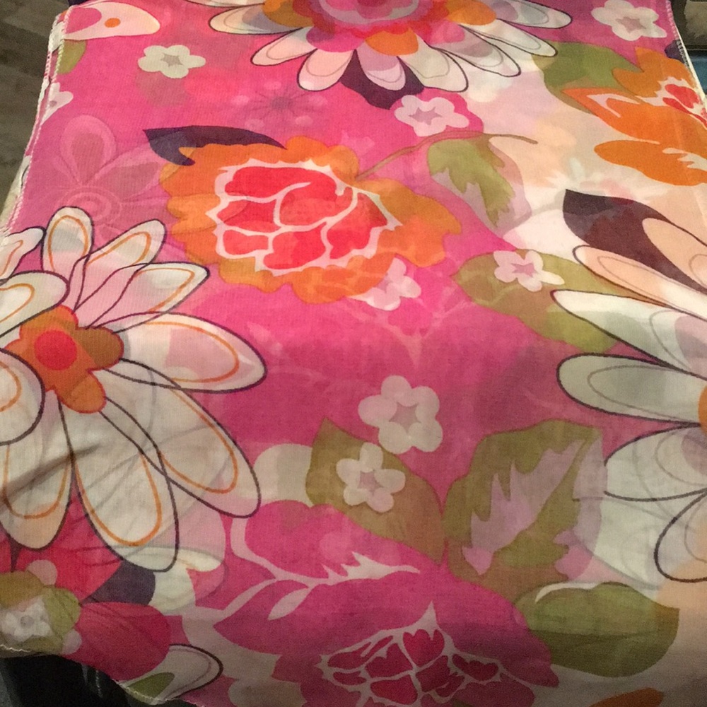 🌺 “ SCREAMIN’ 1970 “ SCARF 🌺 - Picture 1 of 8